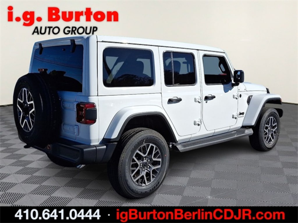 New 2026 Jeep Wrangler 4-DOOR SAHARA Sport Utility