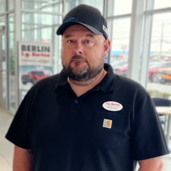 Staff member Stephen Lewis from b29ee9066ee4