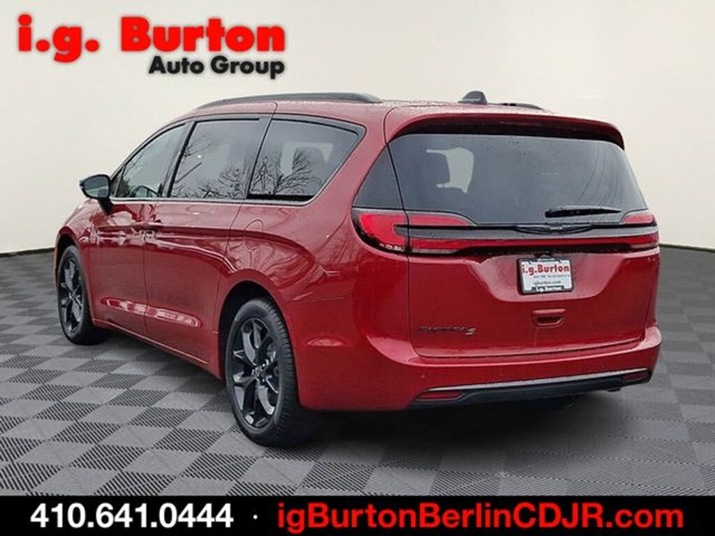 New 2026 Chrysler Pacifica SELECT Passenger Van
