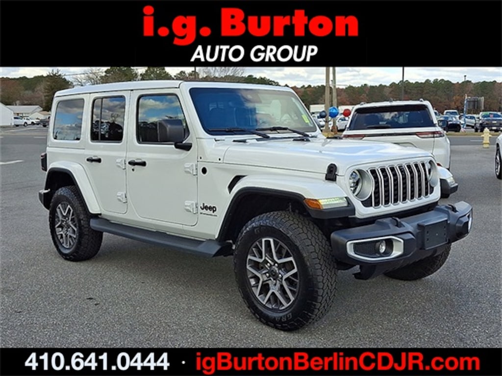 Used 2025 Jeep Wrangler Sahara SUV