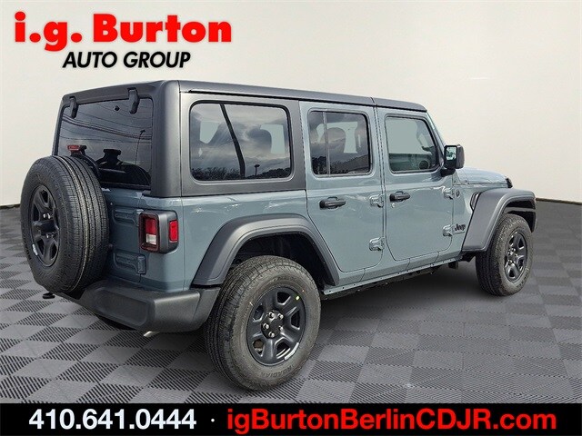 2026 Jeep Wrangler Sport photo 4