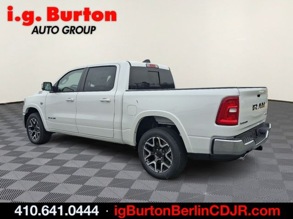 New 2026 Ram 1500 LARAMIE CREW CAB 4X4 5'7 BOX Pickup