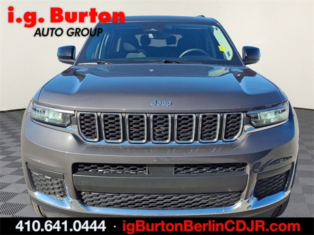 Used 2023 Jeep Grand Cherokee L Laredo SUV