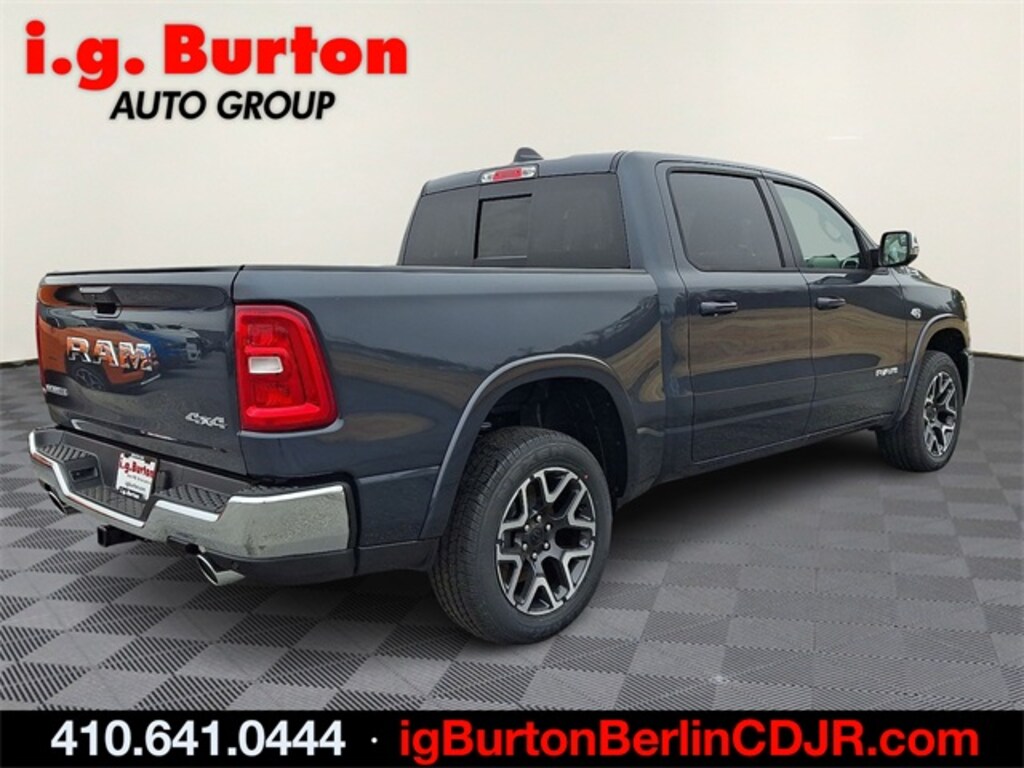 New 2026 Ram 1500 LARAMIE CREW CAB 4X4 5'7 BOX Pickup