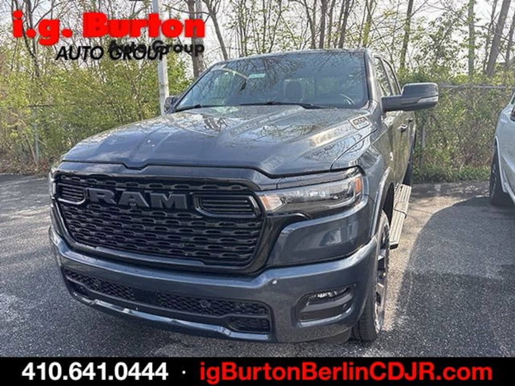 New 2026 Ram 1500 BIG HORN CREW CAB 4X4 5'7 BOX Pickup