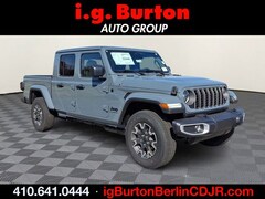 2026 Jeep Gladiator SAHARA 4X4 Pickup