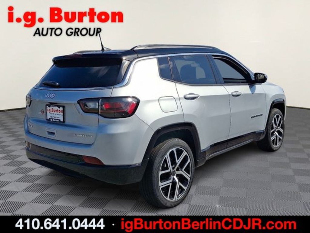 New 2025 Jeep Compass LIMITED 4X4 Sport Utility