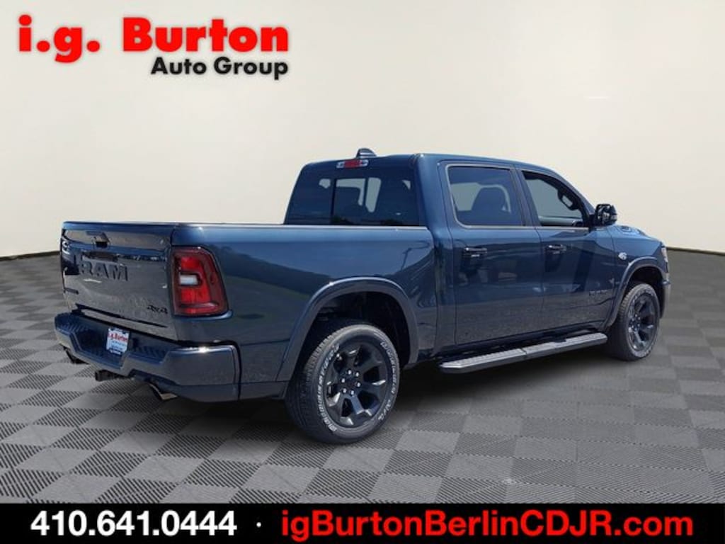 New 2026 Ram 1500 BIG HORN CREW CAB 4X4 5'7 BOX Pickup