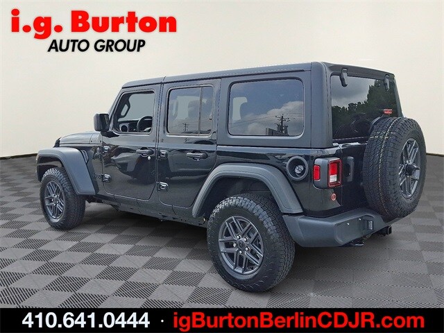 2025 Jeep Wrangler Sport S photo 3