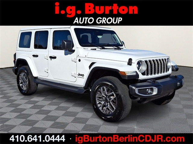 2026 Jeep Wrangler 4-Door Sahara's photo