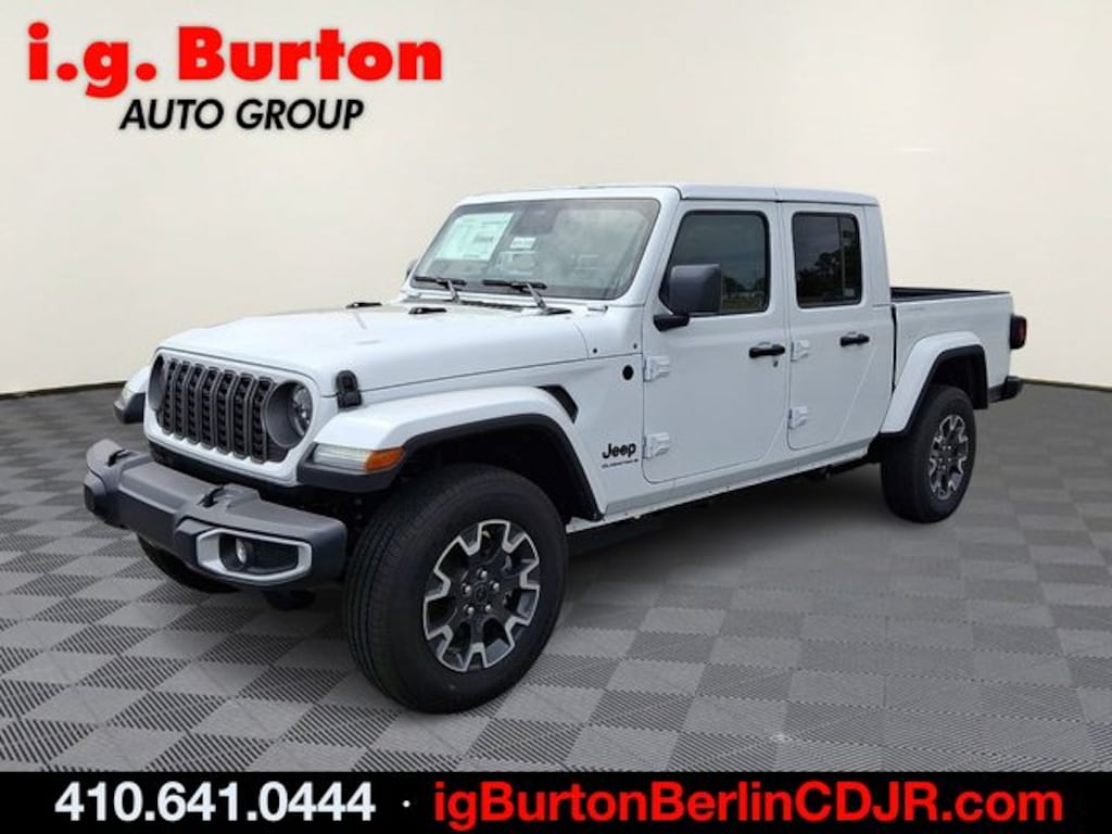 New 2026 Jeep Gladiator SAHARA 4X4 Pickup