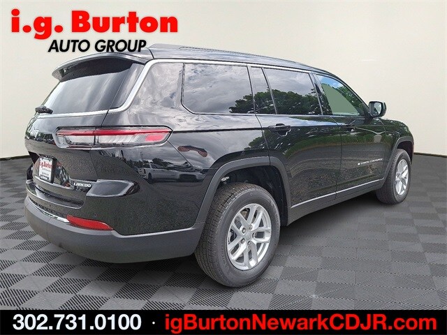 2025 Jeep Grand Cherokee Laredo photo 4