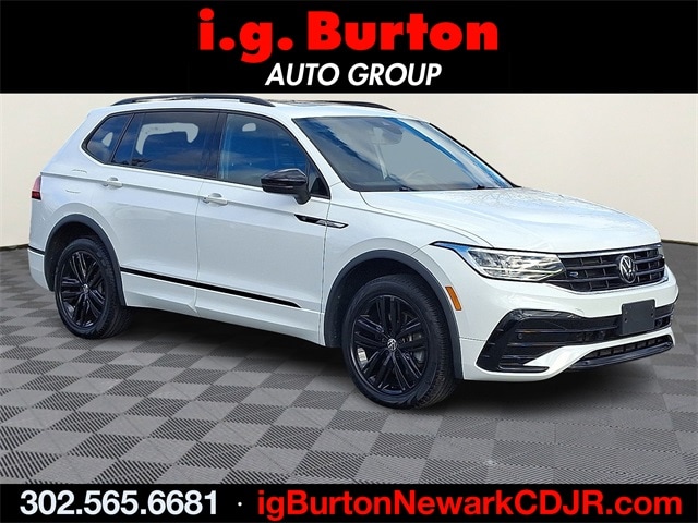 2022 Volkswagen Tiguan SE R-LINE BLACK's photo
