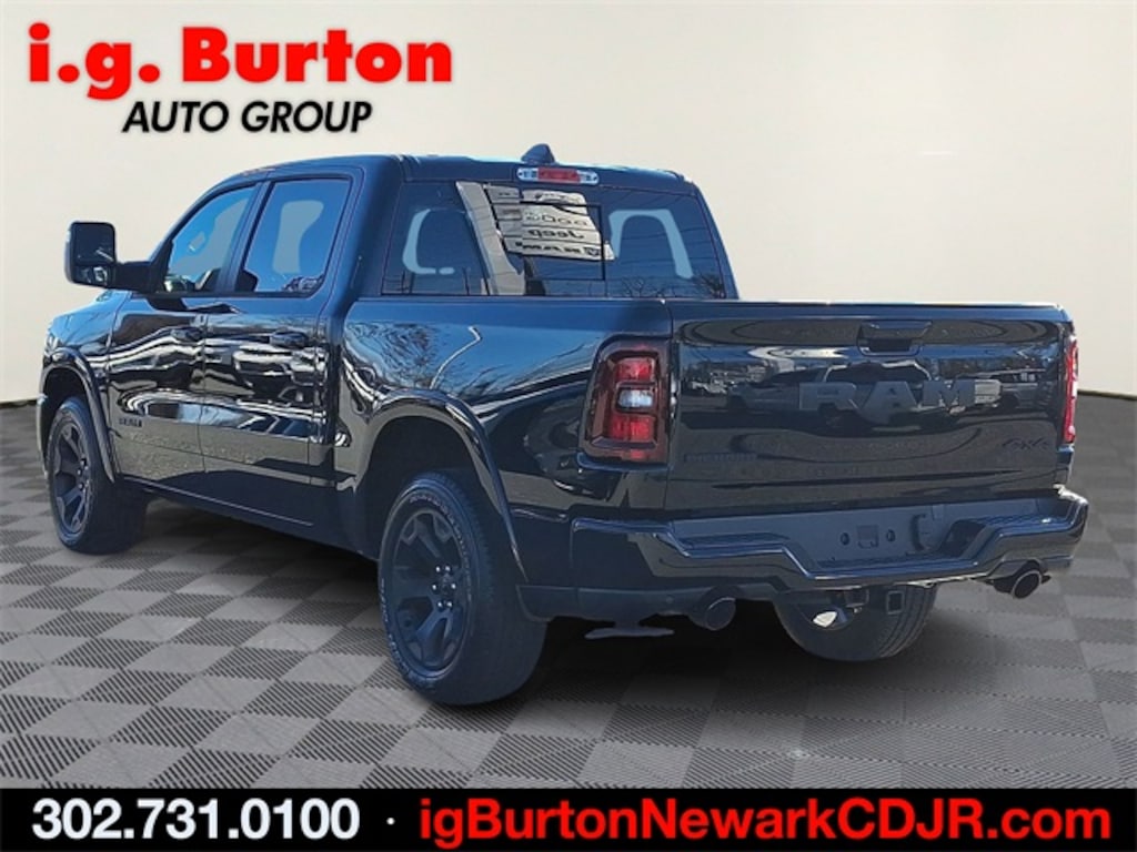 New 2026 Ram 1500 BIG HORN CREW CAB 4X4 5'7 BOX Pickup