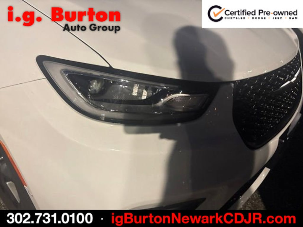 Used 2026 Chrysler Pacifica Select Minivan/Van