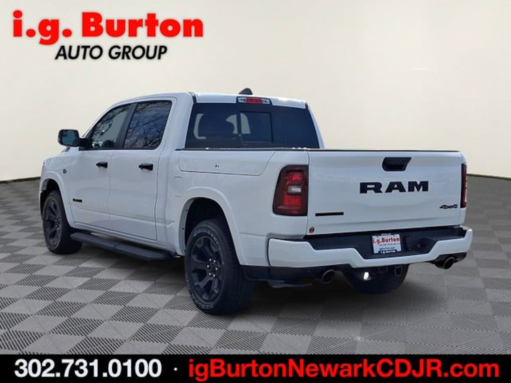 New 2026 Ram 1500 BIG HORN CREW CAB 4X4 5'7 BOX Pickup
