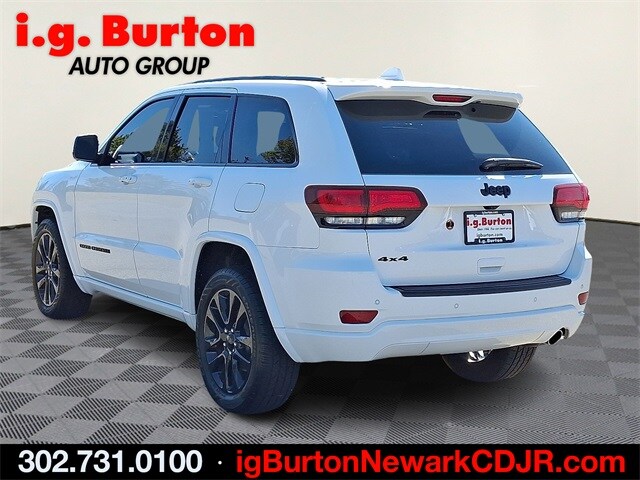 2020 Jeep Grand Cherokee Altitude photo 4