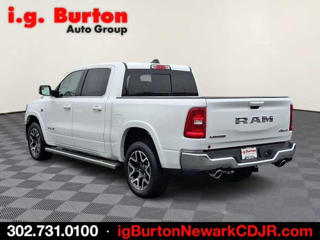New 2026 Ram 1500 LARAMIE CREW CAB 4X4 5'7 BOX Pickup