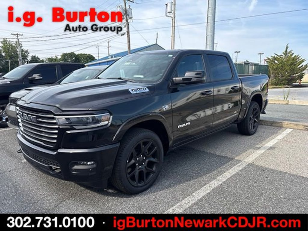 New 2026 Ram 1500 LARAMIE CREW CAB 4X4 5'7 BOX Pickup