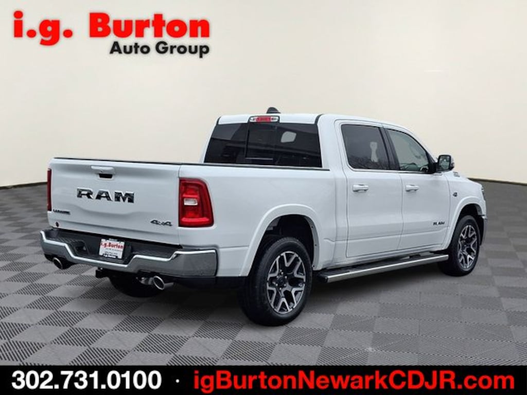 New 2026 Ram 1500 LARAMIE CREW CAB 4X4 5'7 BOX Pickup