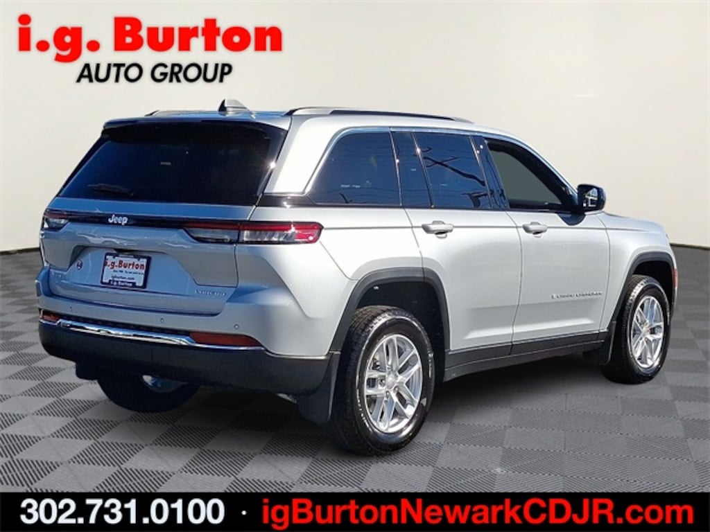 New 2025 Jeep Grand Cherokee LAREDO X 4X4 Sport Utility