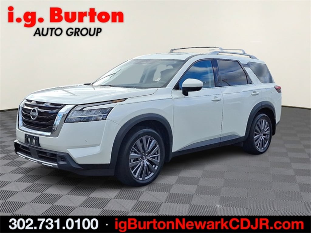 Used 2024 Nissan Pathfinder SL SUV