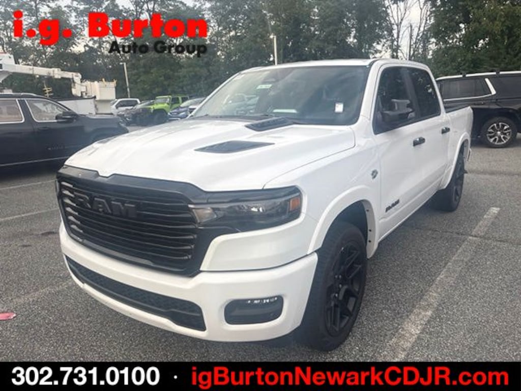 New 2026 Ram 1500 LARAMIE CREW CAB 4X4 5'7 BOX Pickup