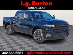 2026 Ram 1500 BIG HORN CREW CAB 4X4 5'7 BOX Pickup