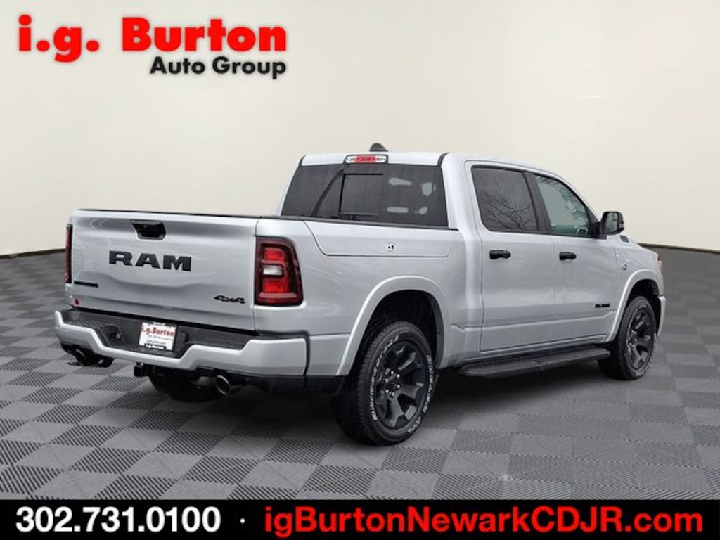 New 2026 Ram 1500 BIG HORN CREW CAB 4X4 5'7 BOX Pickup