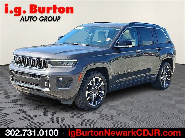 2023 Jeep Grand Cherokee Overland photo 3