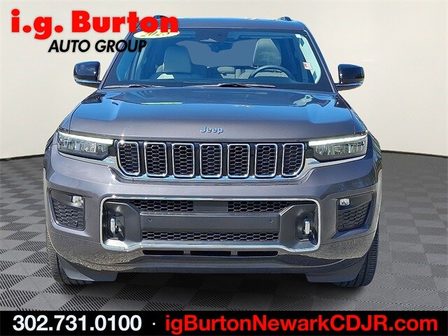 2023 Jeep Grand Cherokee Overland photo 2