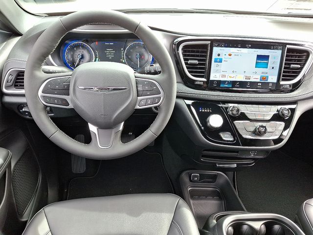 2026 Chrysler Pacifica Select - Photo 7