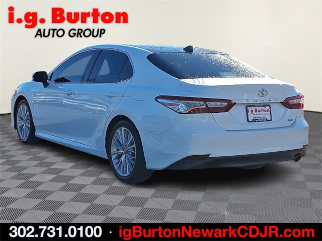 Used 2019 Toyota Camry XLE Sedan