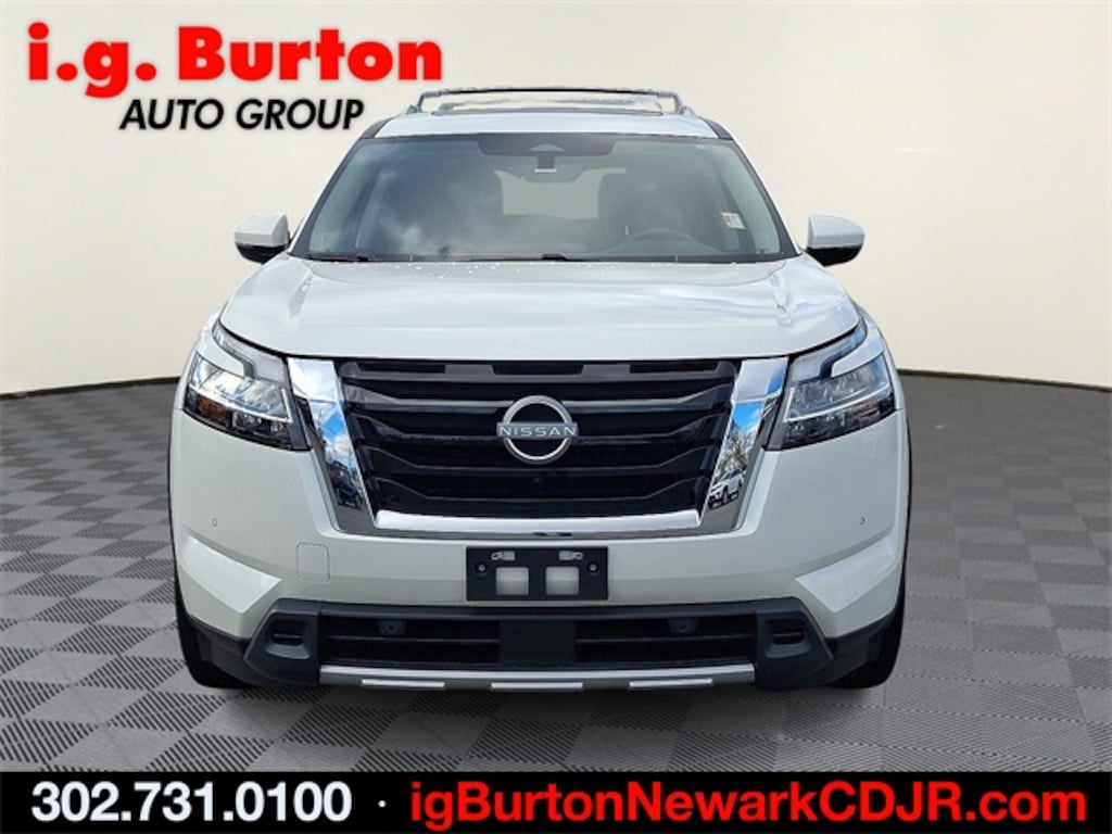 Used 2024 Nissan Pathfinder SL SUV