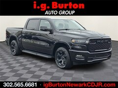 2026 Ram 1500 BIG HORN CREW CAB 4X4 5'7 BOX Pickup