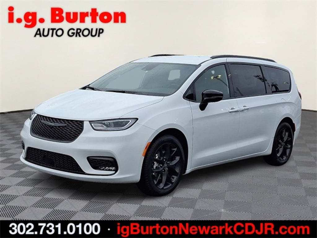 New 2026 Chrysler Pacifica SELECT Passenger Van