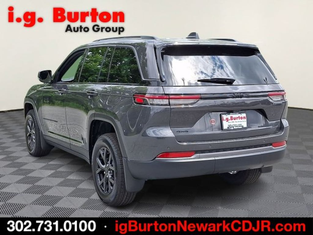 New 2026 Jeep Grand Cherokee LAREDO ALTITUDE 4X4 Sport Utility