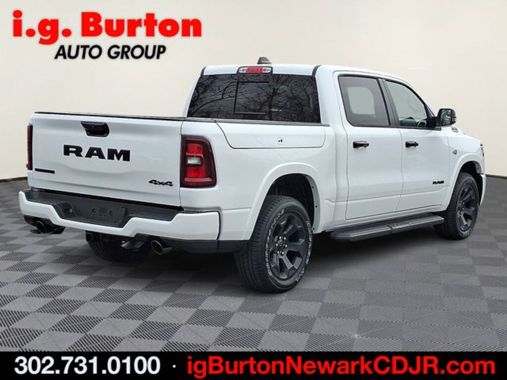 New 2026 Ram 1500 BIG HORN CREW CAB 4X4 5'7 BOX Pickup