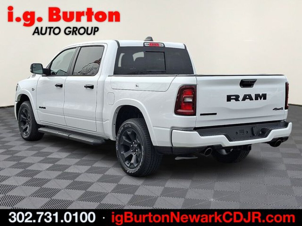 New 2026 Ram 1500 BIG HORN CREW CAB 4X4 5'7 BOX Pickup