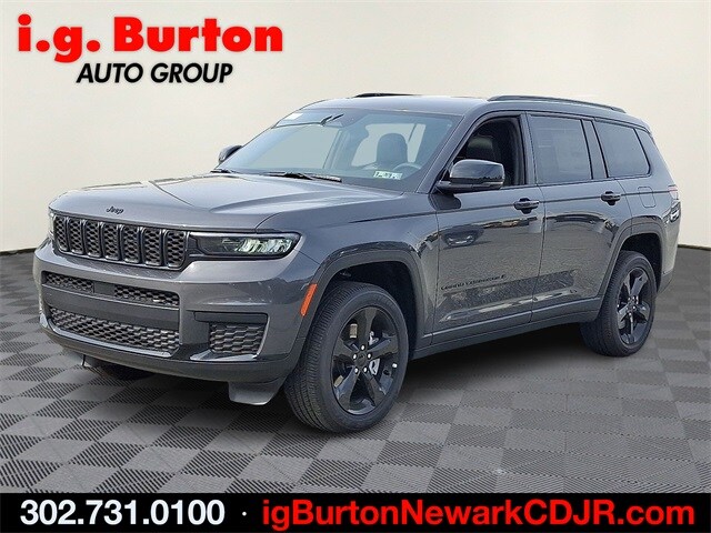 2025 Jeep Grand Cherokee Altitude photo 2