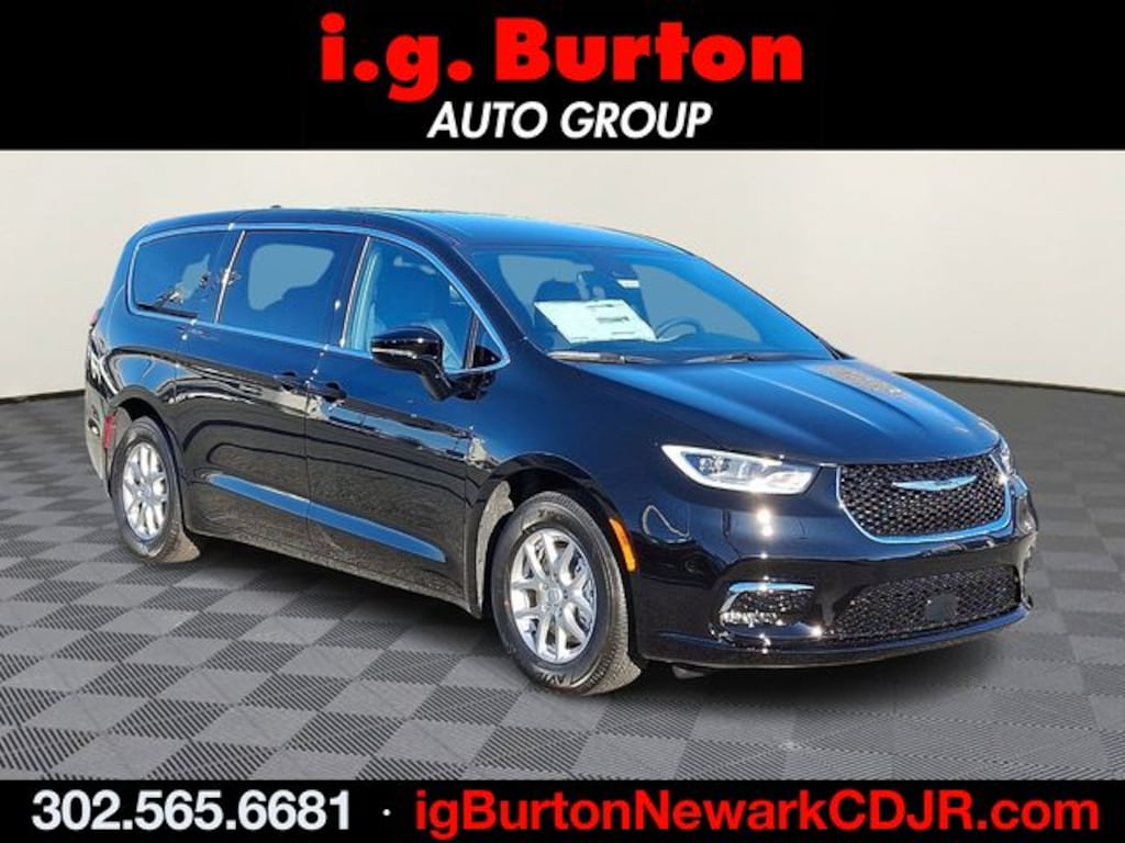 New 2026 Chrysler Pacifica SELECT Passenger Van