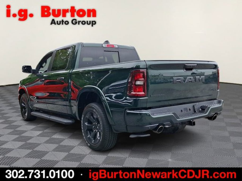 New 2026 Ram 1500 BIG HORN CREW CAB 4X4 5'7 BOX Pickup