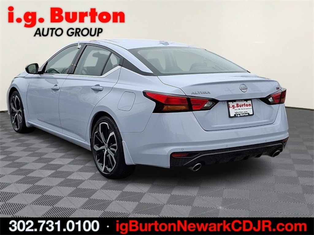 Used 2025 Nissan Altima 2.5 SR Sedan