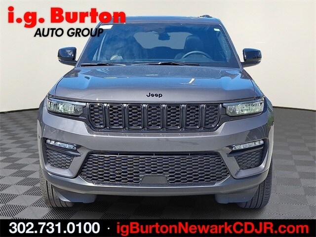 2025 Jeep Grand Cherokee Limited photo 2