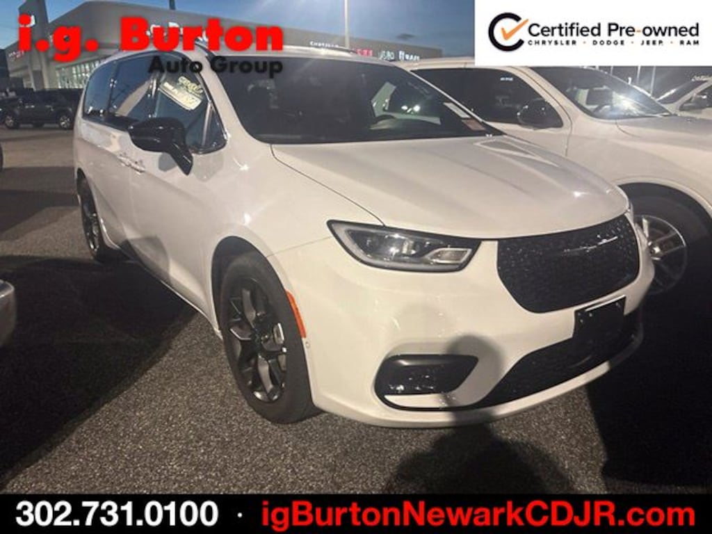 Used 2026 Chrysler Pacifica Select Minivan/Van
