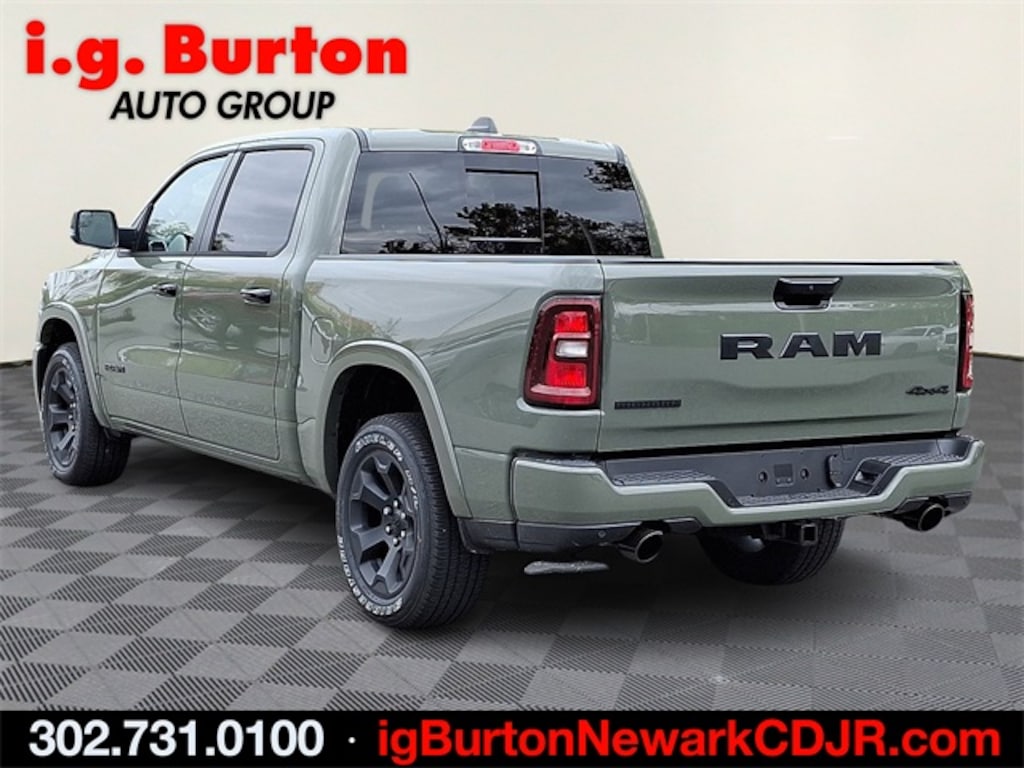 New 2026 Ram 1500 BIG HORN CREW CAB 4X4 5'7 BOX Pickup