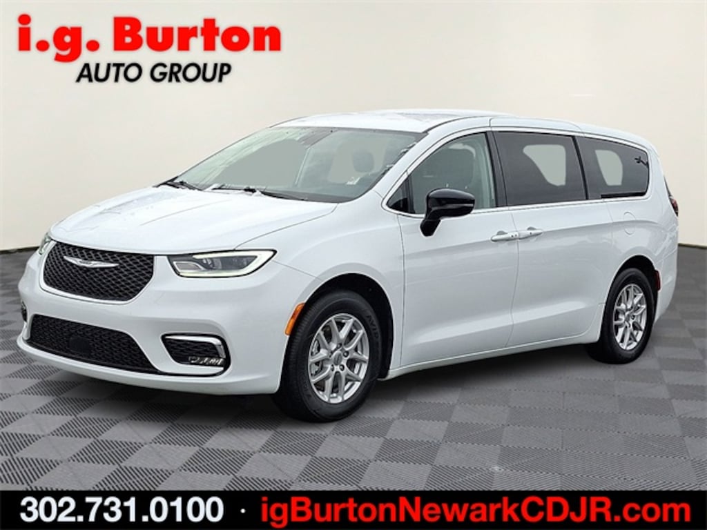 Certified 2024 Chrysler Pacifica Touring L Minivan/Van