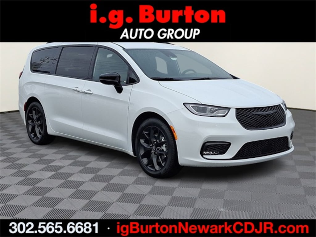 New 2026 Chrysler Pacifica SELECT Passenger Van