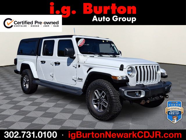 2022 Jeep Gladiator Overland's photo