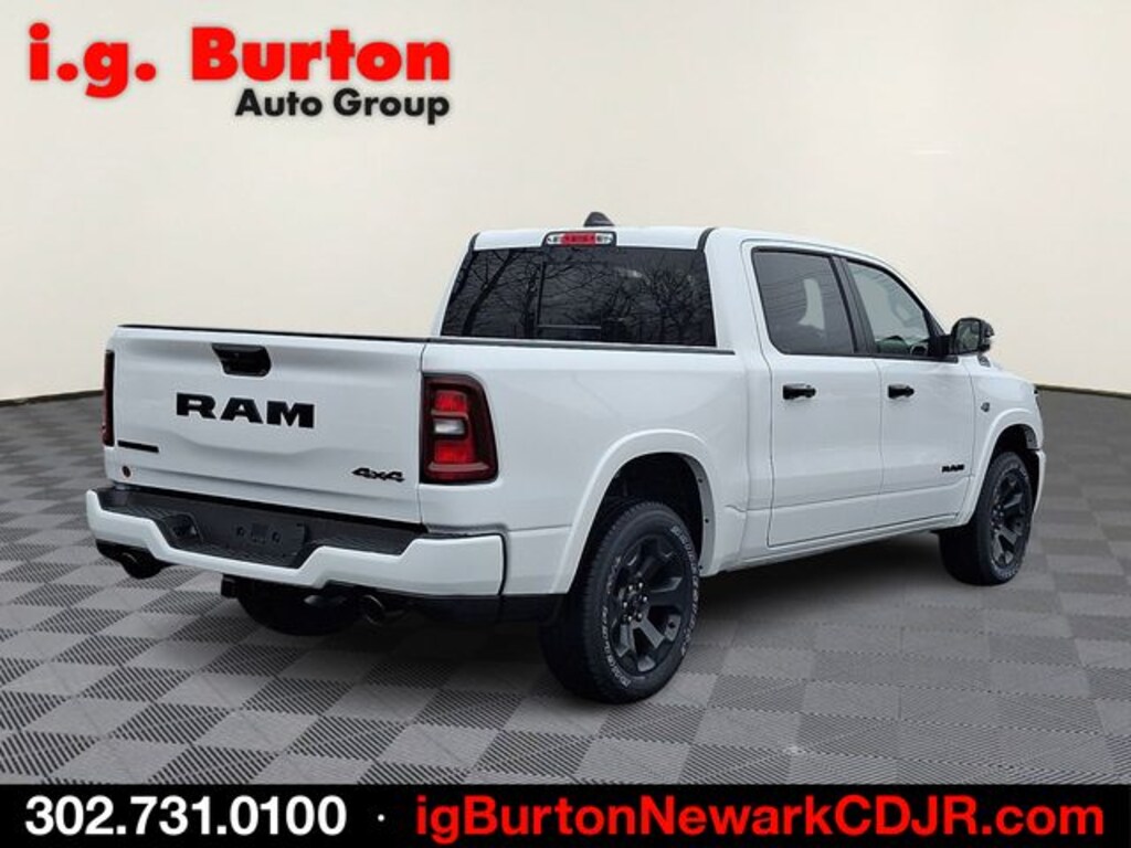 New 2026 Ram 1500 BIG HORN CREW CAB 4X4 5'7 BOX Pickup